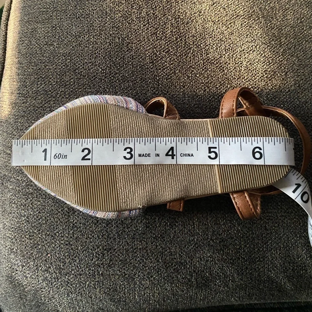 Old navy toddler stripped pointy toe sandal